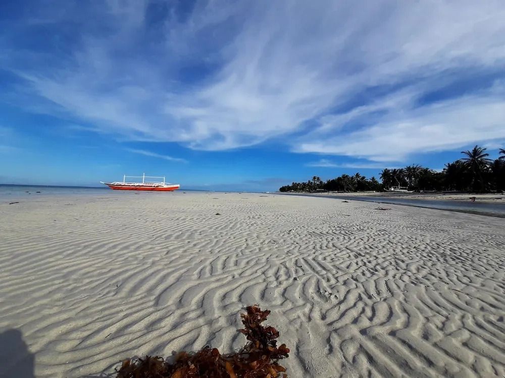 Saint John Beach House - Bantayan - Strand