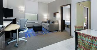 Home2 Suites by Hilton Austin Airport - Austin