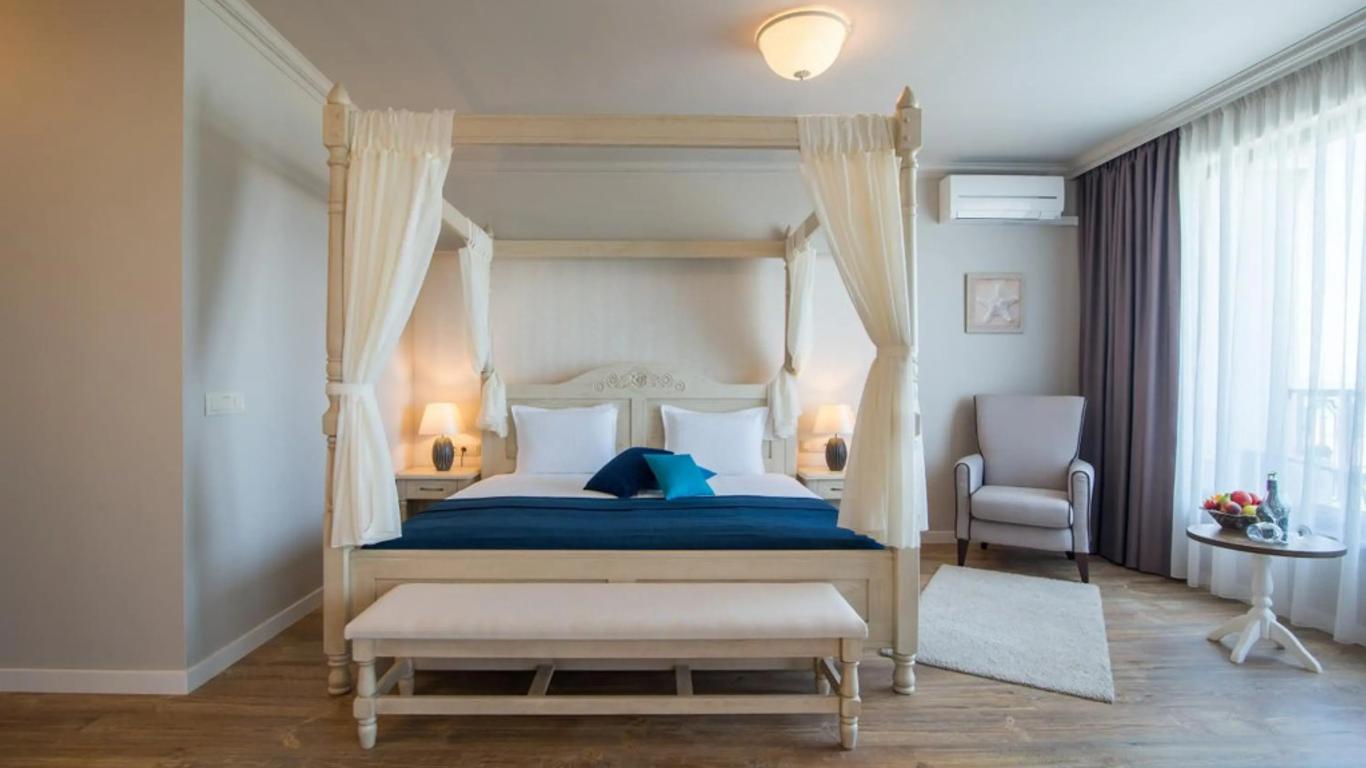 Sunny Castle Hotel