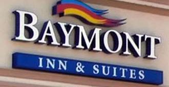 Baymont by Wyndham Cedar Rapids - Cedar Rapids