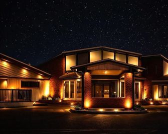Avalon Hotel & Conference Center - Chippewa Falls - Gebäude