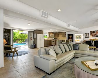 Palo Verde by AvantStay - Palm Springs - Salon