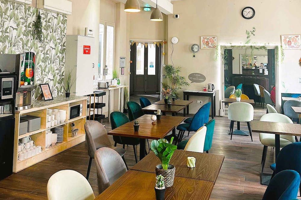 أوبيرج دو جيونيس هي أفيجنون - أفينيون - مطعم