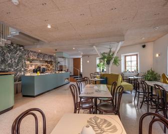 pradl elf my- apartment - Innsbruck - Restaurante