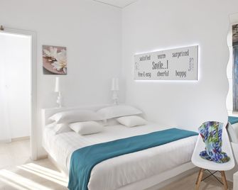 Acqua Vatos Santorini Hotel - קאמארי
