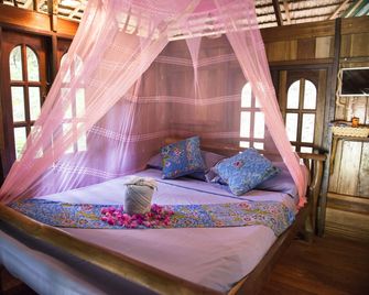 Sabai Corner Bungalows - Sha Extra Plus - Ko Yao Noi - Schlafzimmer