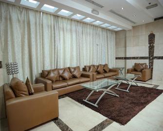 Al Sharq Hotel Suites - Baithans - Sharjah - Lounge