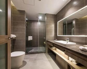 Ningbo Tianyi Square Atour Hotel - Ningbo