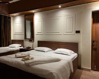 Ambika Resort - Rishikesh - Bedroom
