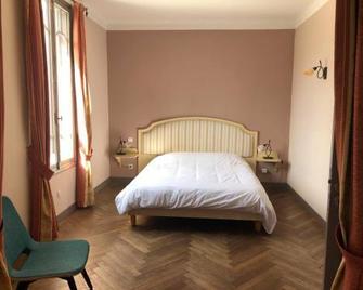 Auberge Des Lices - Carcassonne - Bedroom
