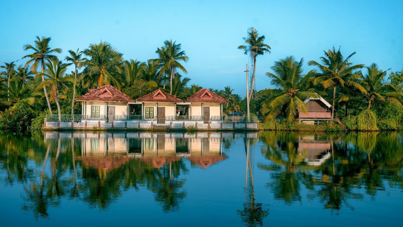 Munroe Island Lake Resorts