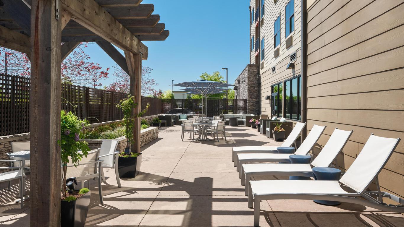 Best Western Premier Hotel at Fisher's Landing