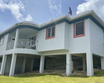 Charming Family Home with a Mountain View - San Sebastián - Edificio