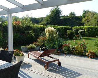 Privatzimmer 1 - Gasthaus Privatzimmer in Freiburg im Breisgau - Fribourg-en-Brisgau - Patio