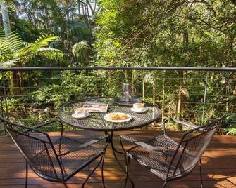 Pethers Rainforest Retreat - Mount Tamborine - Balcony