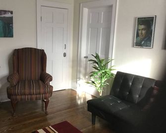 Fabulous! Near Microsoft Mt Pleasant - Sleeps 4 - Kenosha - Sala de estar