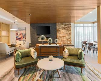Fairfield by Marriott Inn & Suites Cape Coral/North Fort Myers - Cape Coral - Obývací pokoj