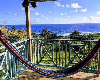 Searenity Abode: Relax, Recharge, Renew! - Bathsheba - Balcony