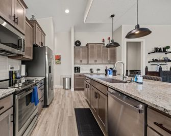 Perfect Swing by J and Amy BL 991953 - Mesquite - Cuisine
