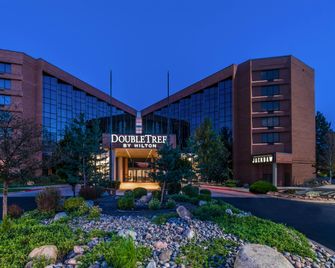 DoubleTree by Hilton Denver-Aurora - Aurora - Edificio