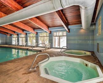 Winter Park Condo with Pool about 3 Mi to Ski Resort - Winter Park - Pool