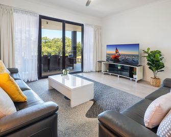 The Bay Apartments - Hervey Bay - Sala de estar