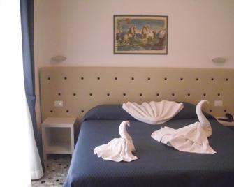 Hotel Caribe - Viareggio - Schlafzimmer