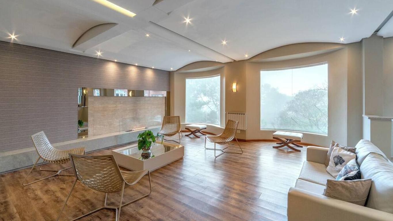 Hotel Laghetto Siena