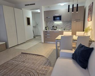 Smart Carrara Apartments - Budapest