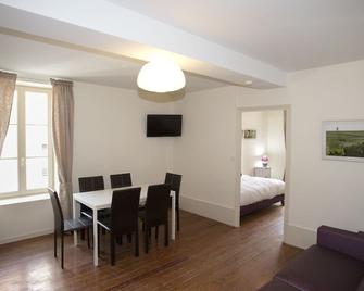Come and enjoy Burgundy in this beautiful quiet cottage. - Nuits-Saint-Georges - Eetruimte