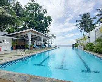 Sea Horizon Resort - Zamboanguita - Pool