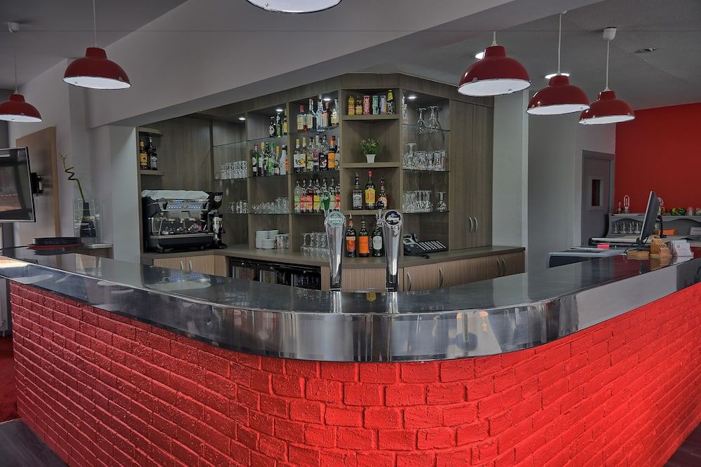 Hotel Restaurant Les Jardins D'Epône thumbnail 3