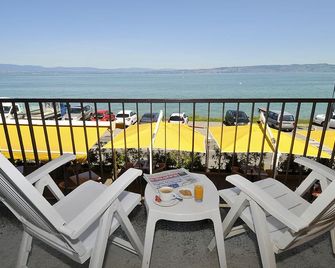 Hôtel Restaurant le Panorama - Évian-les-Bains - Balcony