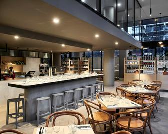 Midnight Hotel, Autograph Collection - Canberra - Bar