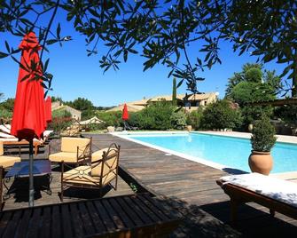 Auberge La Feniere - Lourmarin - Zwembad