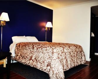 Town House Motel - Rapid City - Bedroom