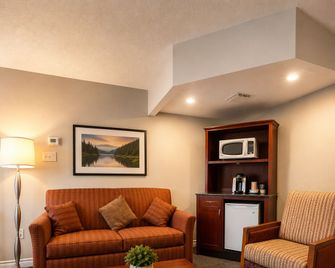 Auberge Country Inn - Temiskaming Shores - Salon