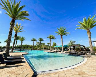 Balmoral Resort Florida - Haines City - Pool