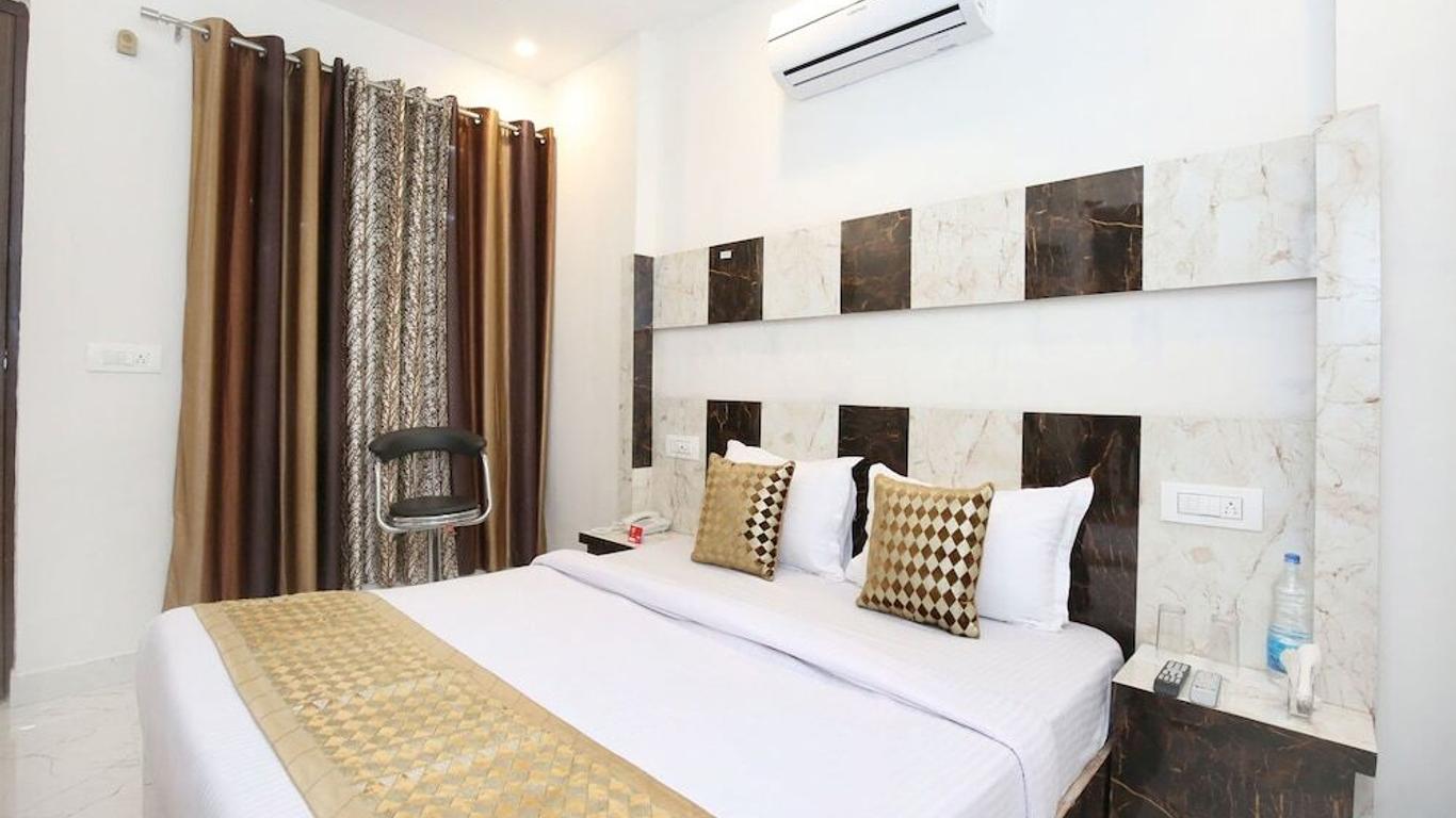 Oyo 12258 Royal Residency
