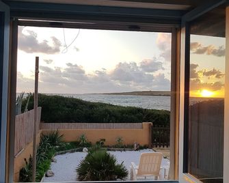 Beachfront House On The Putzu Idu Beach - Sardinia - Putzu Idu - Balcon