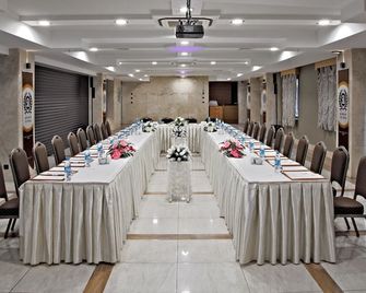 Selcuk Hotel - Konya - Sala de reuniões