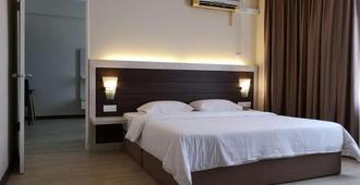 Somerset Hotel - Miri - Bedroom