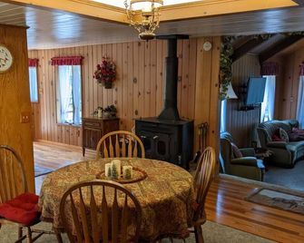 Pierce's Cabin - Miramonte - 餐廳