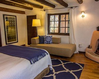 Old Taos Guesthouse B&B - טאוס - חדר שינה