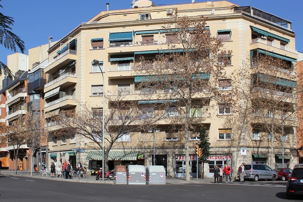Classbedroom Barcelona Sagrera Apartment - برشلونة - مبنى