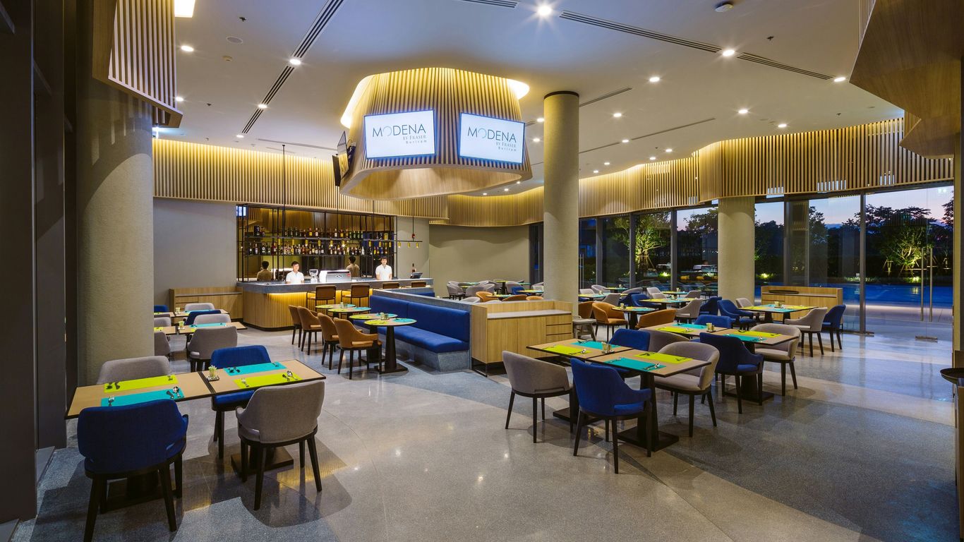 โมเดน่า บาย เฟรเซอร์ บุรีรัมย์