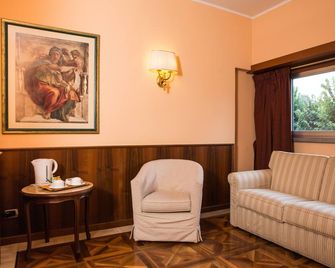 Santa Barbara Hotel - San Donato Milanese - Wohnzimmer