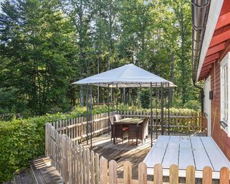 Pet friendly home in Ljungby with sauna - Ljungby - Binnenhof