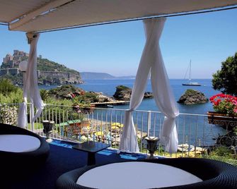 Strand Hotel Delfini - Ischia - Balcón