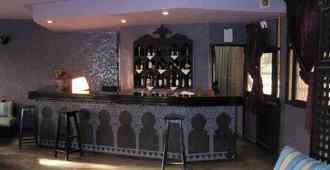瓦爾紮紮特樂里亞德酒店 - 歐瓦爾札札特 - 瓦爾扎扎特 - 酒吧